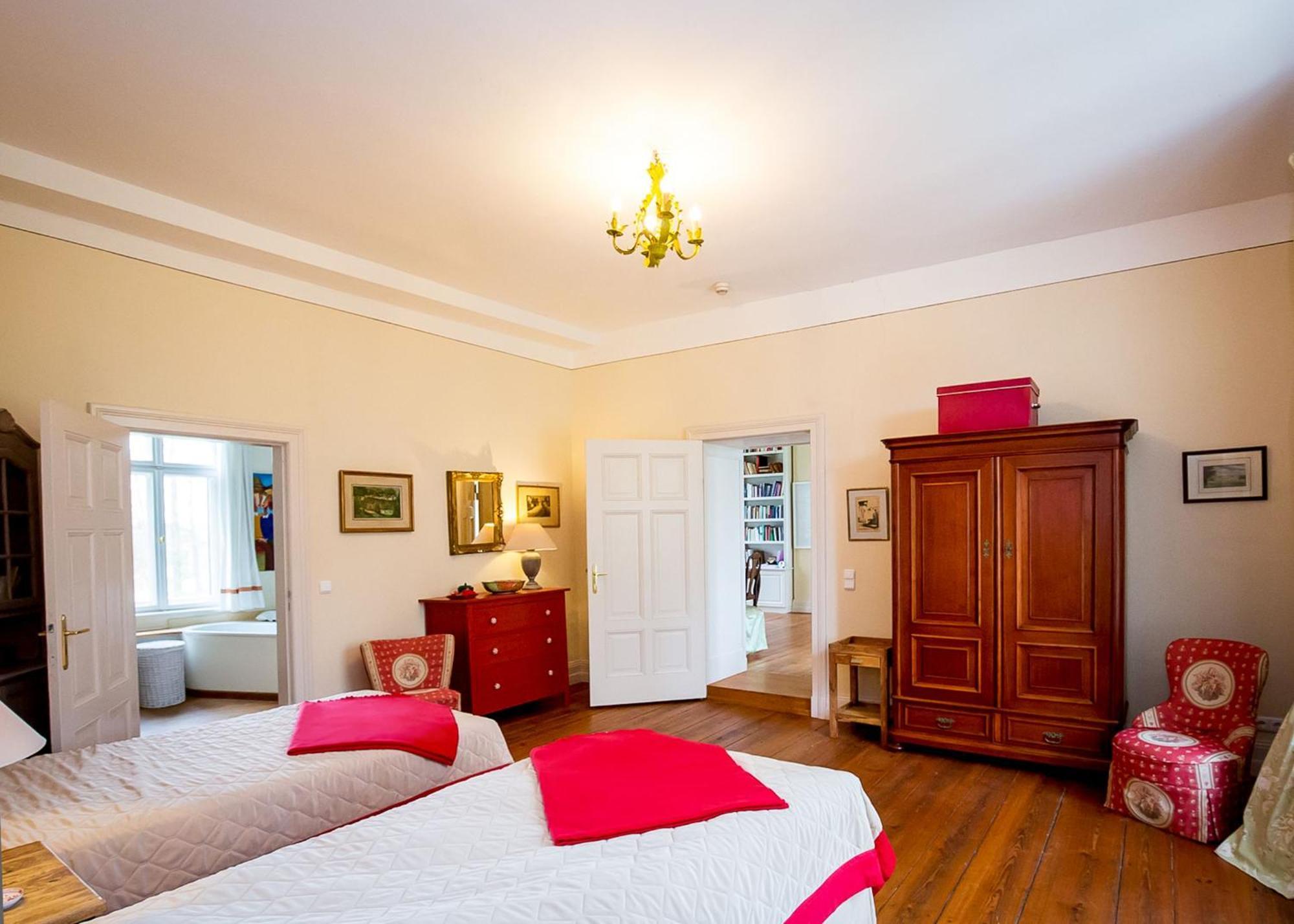 Gutshaus Penzlin Villa Meyenburg  Ngoại thất bức ảnh